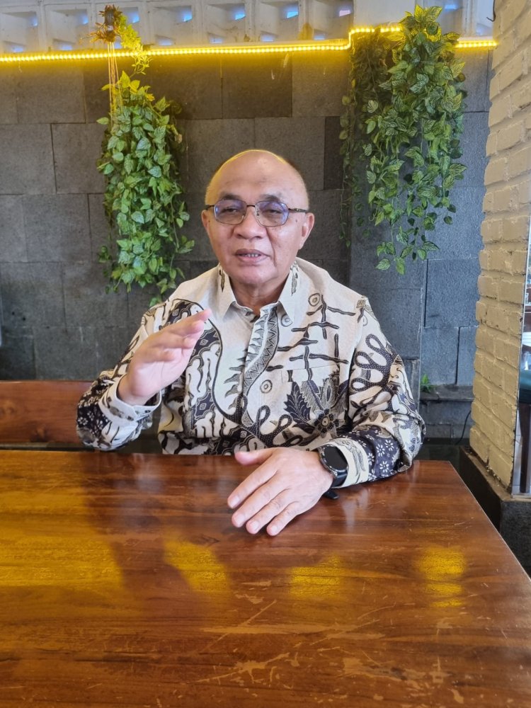 HUMAS SEKWAN DPRD RIAU,PANGGIL 2 WARTAWAN?.