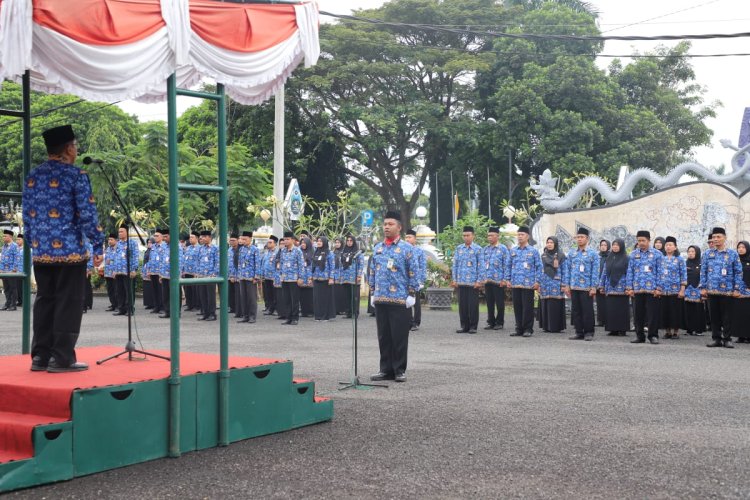 Hujan Deras, Bupati Serahkan Santunan Korban Rumah Lakalantas Kalijambe