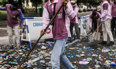 Parade Kreatif 2025: Meriahkan HUT  ke-80 Republik Indonesia,  DLHP Purworejo Usung Gerakan Minim Sampah Plastik