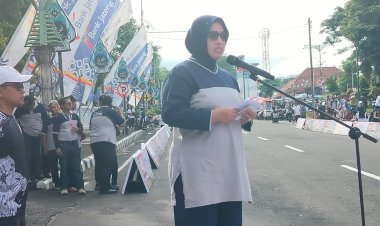HUT PGRI ke-80 di Purworejo Disambut Meriah, Jalan Sehat Diikuti Ribuan Peserta