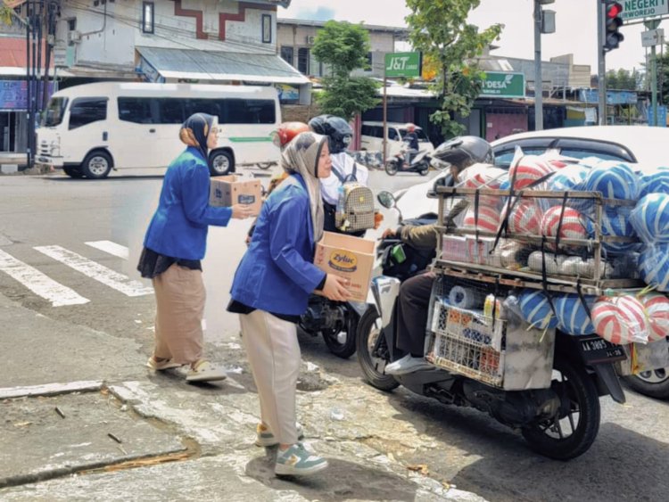 Aksi Berantai Mahasiswa Purworejo: Dari Alun-Alun hingga Simpang Kota, Bantuan untuk Sumatra Terus Mengalir